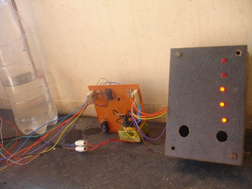 IT Educations Engineering Project Maker in Nagpur - Water Level Indicator Using Ultrasonic Sensor 1